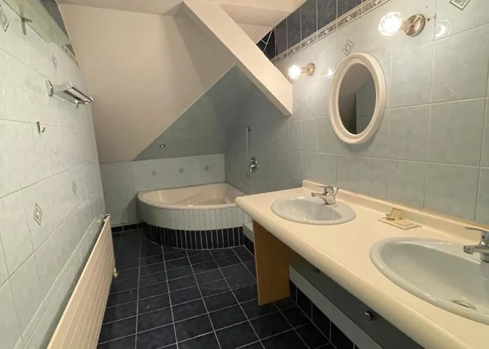 Homestay szállás U6 Schoepfwerk 5