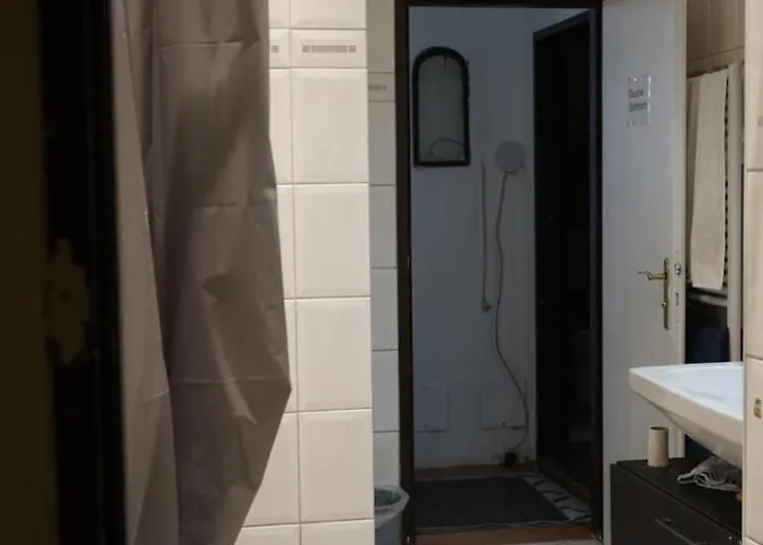 U6 Schoepfwerk 5 Homestay szállás *